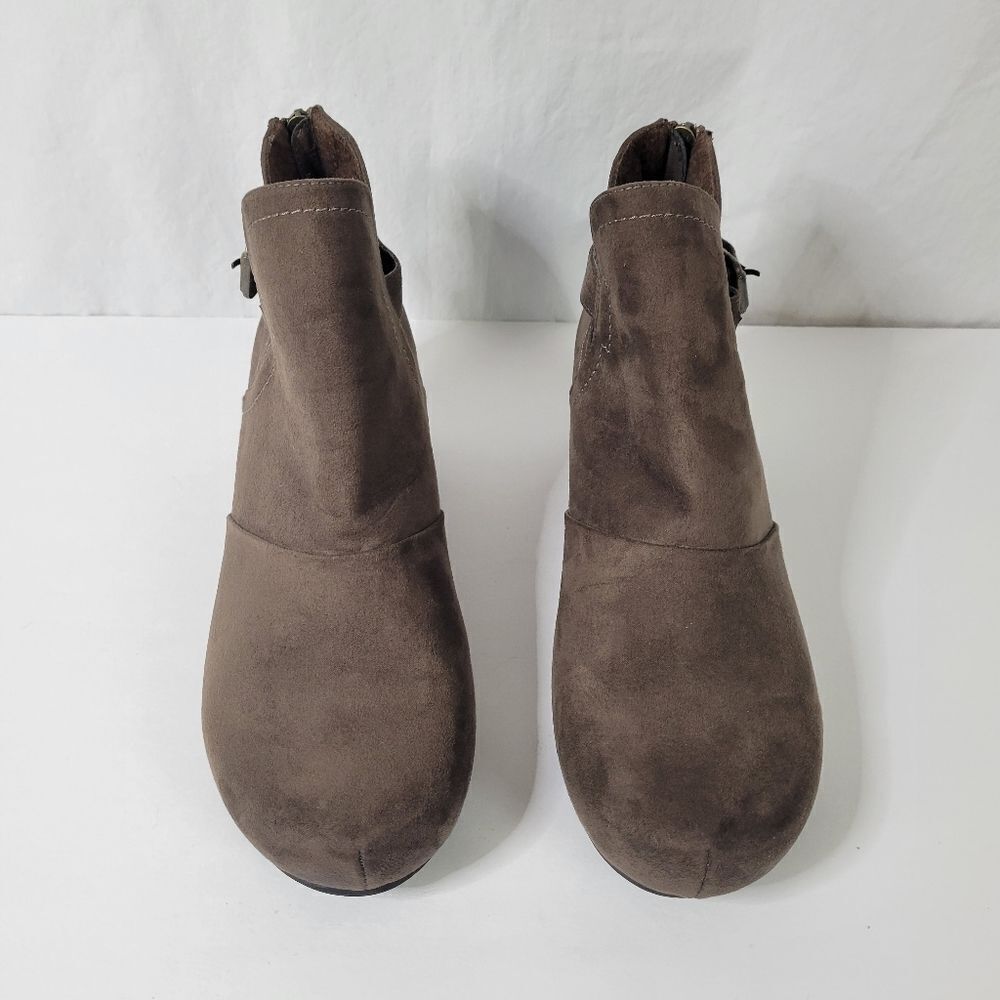 House Pokus Suede‎ Ankle Wedge Chocolate Brown Boots Size 11M